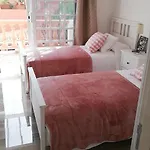 Gustamar 11 Apartamento *